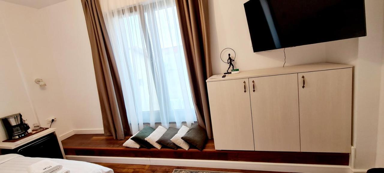 Hotel B4 Oradea Eksteriør bilde