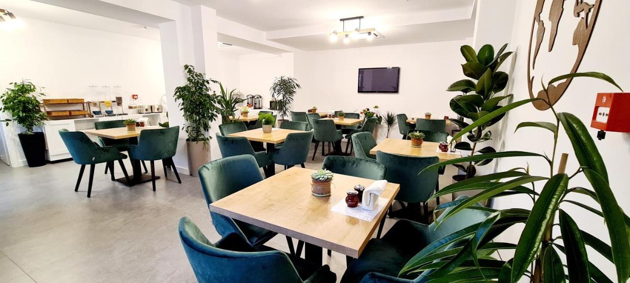 Hotel B4 Oradea Eksteriør bilde