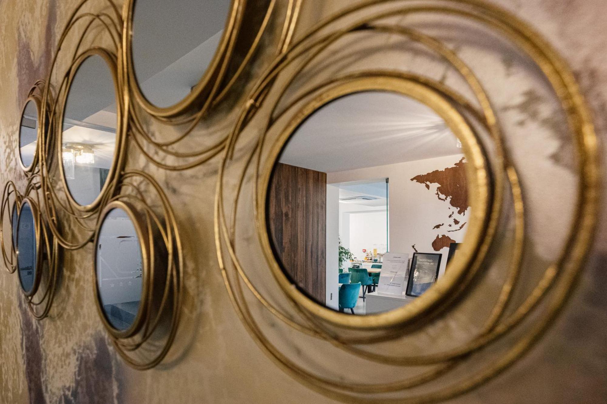 Hotel B4 Oradea Eksteriør bilde