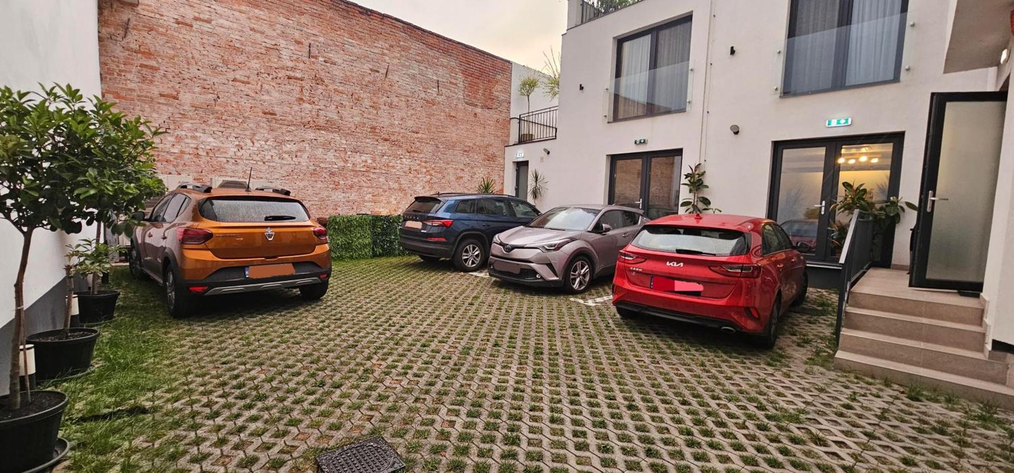 Hotel B4 Oradea Eksteriør bilde